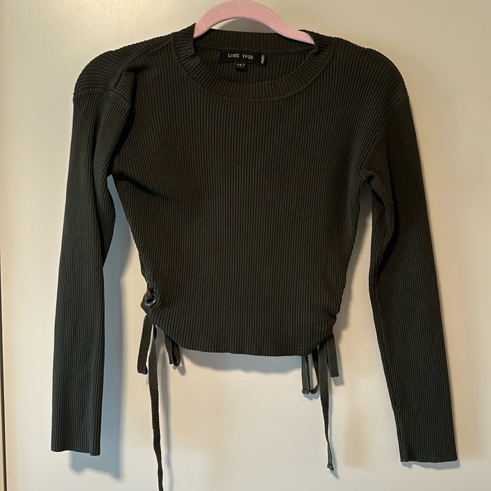 Love tree green crop sweater